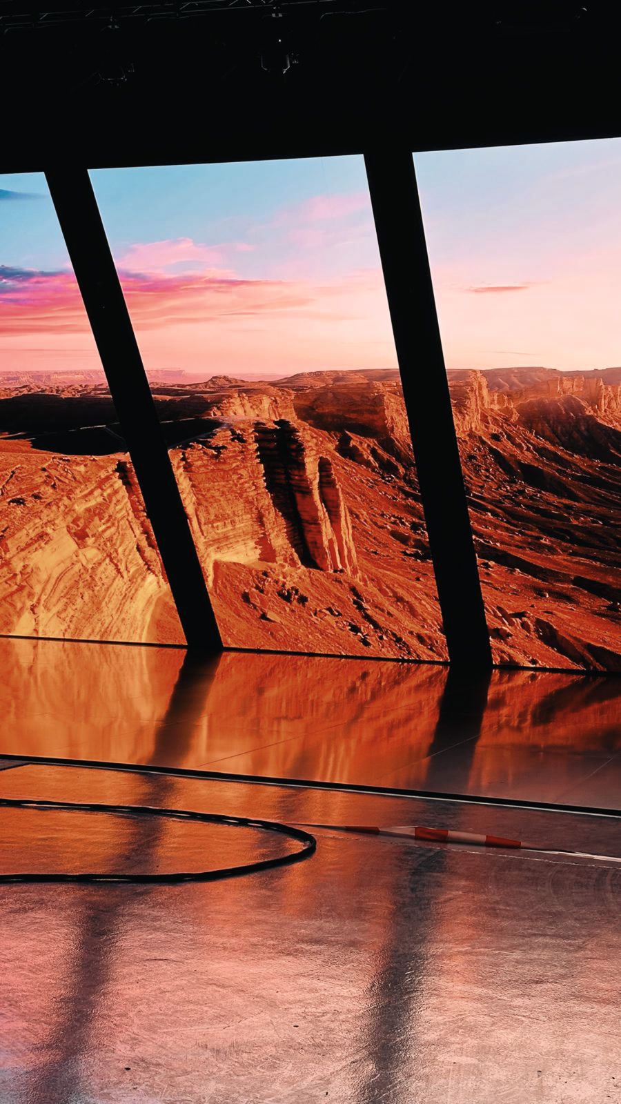 Canyon environment on the LED wall, reflected in the stage floor